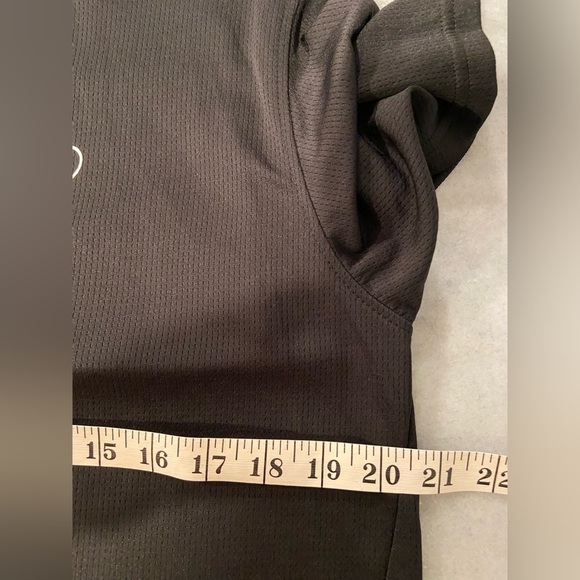 Puma Men’s Size M Black White Cat Logo Performance Short Sleeve Tee Shirt - Picture 7 of 10